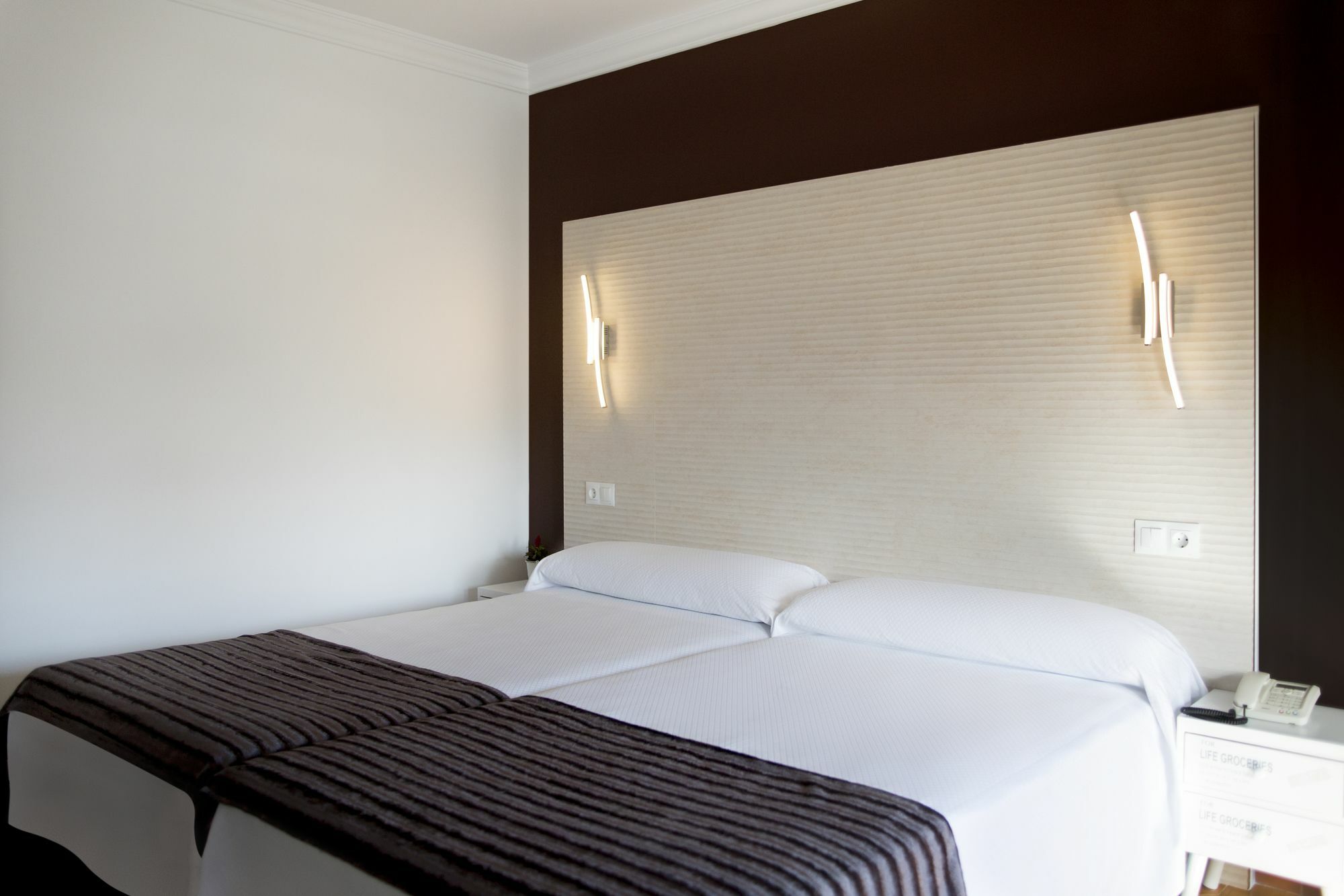 Hostal Alhambra - Adults Only Nerja Exterior photo